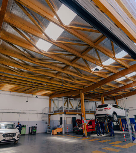 Showroom concessionnaire automobile