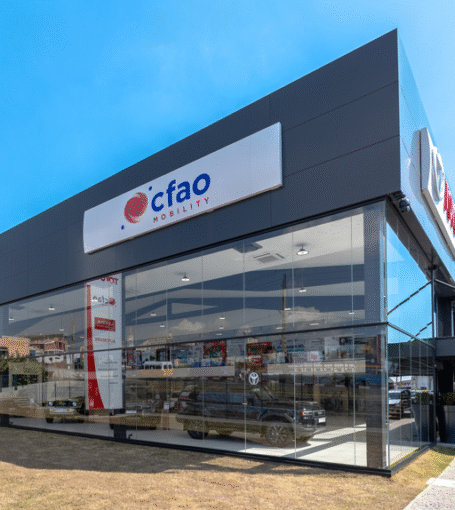 Charpente showroom concessionnaire automobile