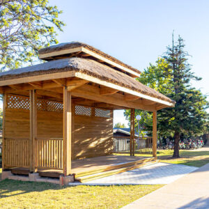 Structure extérieure bois nature